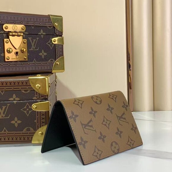 LV Wallet In Excellent Preloved Condition. - Picture 8 of 8